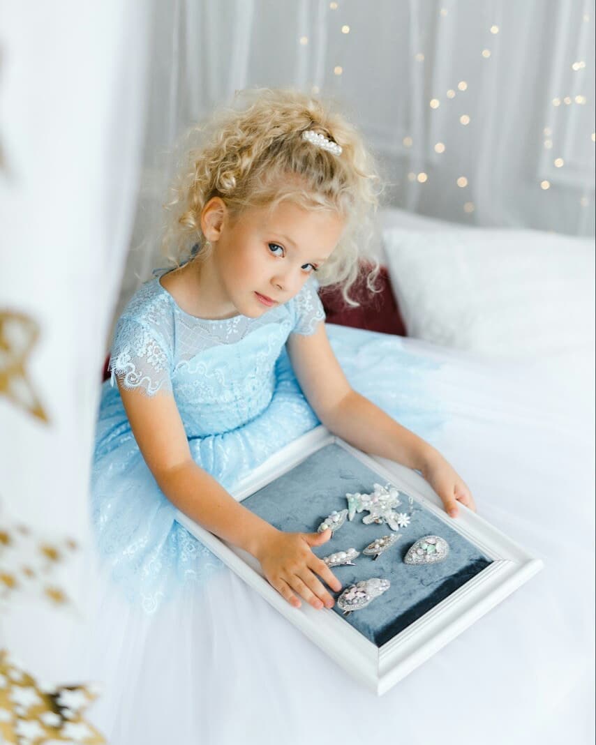 Lace Beaded Cheap Flower Girl Dresses Crew Ball Gown Little Girl Wedding Dresses Cheap Communion Pageant Dresses Gowns F221
