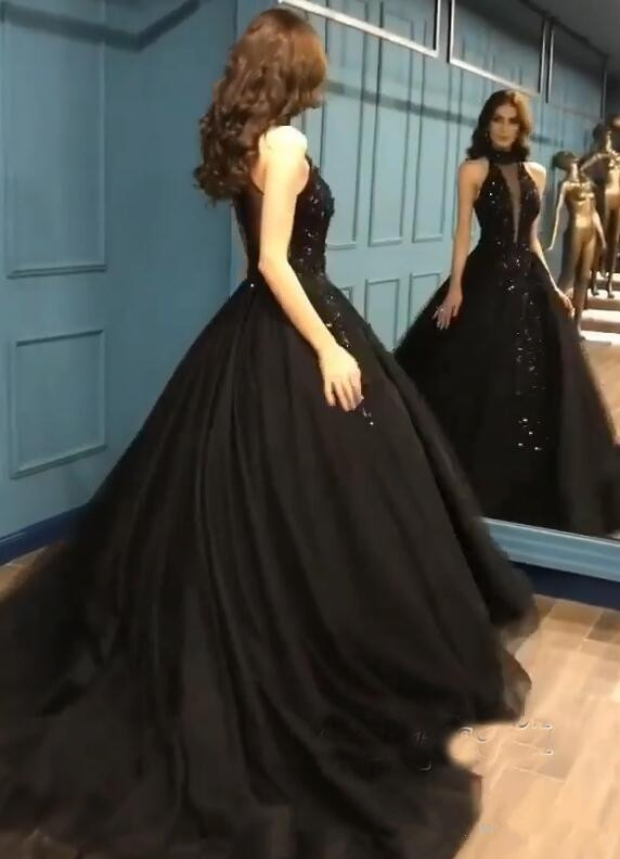 Modest Sleeveless High Neck Black Prom Dresses 2019 Ball Gown Beading Sequins Evening Dress Backless Red Carpet Party Gowns