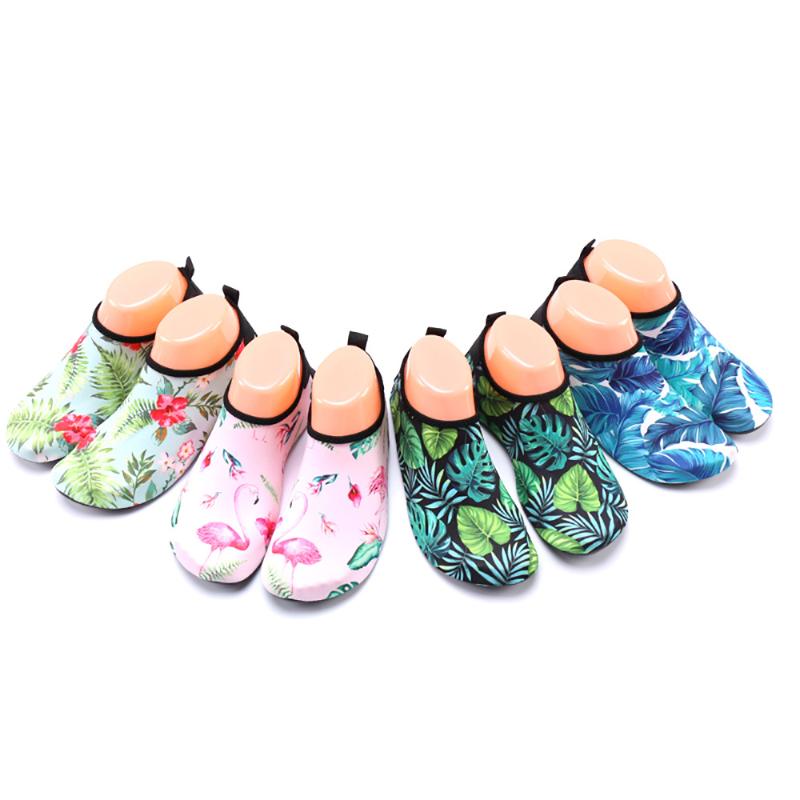 Men Women kid Swimming Shoes Quick-Drying Aqua Shoes Children Sneaker Swimming Surf Sea Slippers Soft foldable Beach Water
Men Women kid Swimming Shoes Quick-Drying Aqua Shoes Children Sneaker Swimming Surf Sea Slippers Soft foldable Beach Water