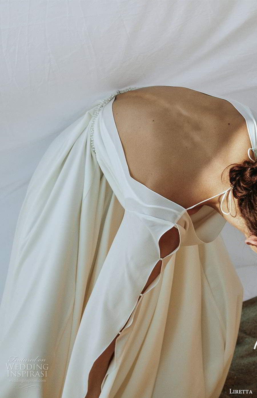New Long Sleeve Wedding Dresses Sexy Bateau V Back Bridal Gowns Backless Summer Sweep Train Wedding Dress