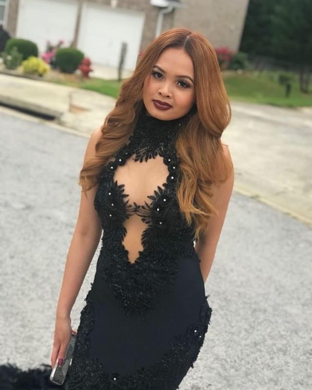 Sexy Black 2K19 Prom Dresses Halter Feather Beads Lace Plus Size Black Girls Arabic Formal Mermaid Evening Gowns See Through Party Dress