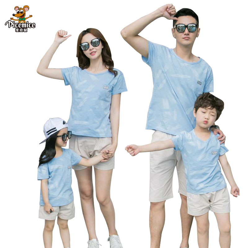 Family Matching Outfits New 2020 Summer Family Clothing Cotton Mother Daughter Father Son T-shirt Short Pants Sets Look
Family Matching Outfits New 2020 Summer Family Clothing Cotton Mother Daughter Father Son T-shirt Short Pants Sets Look