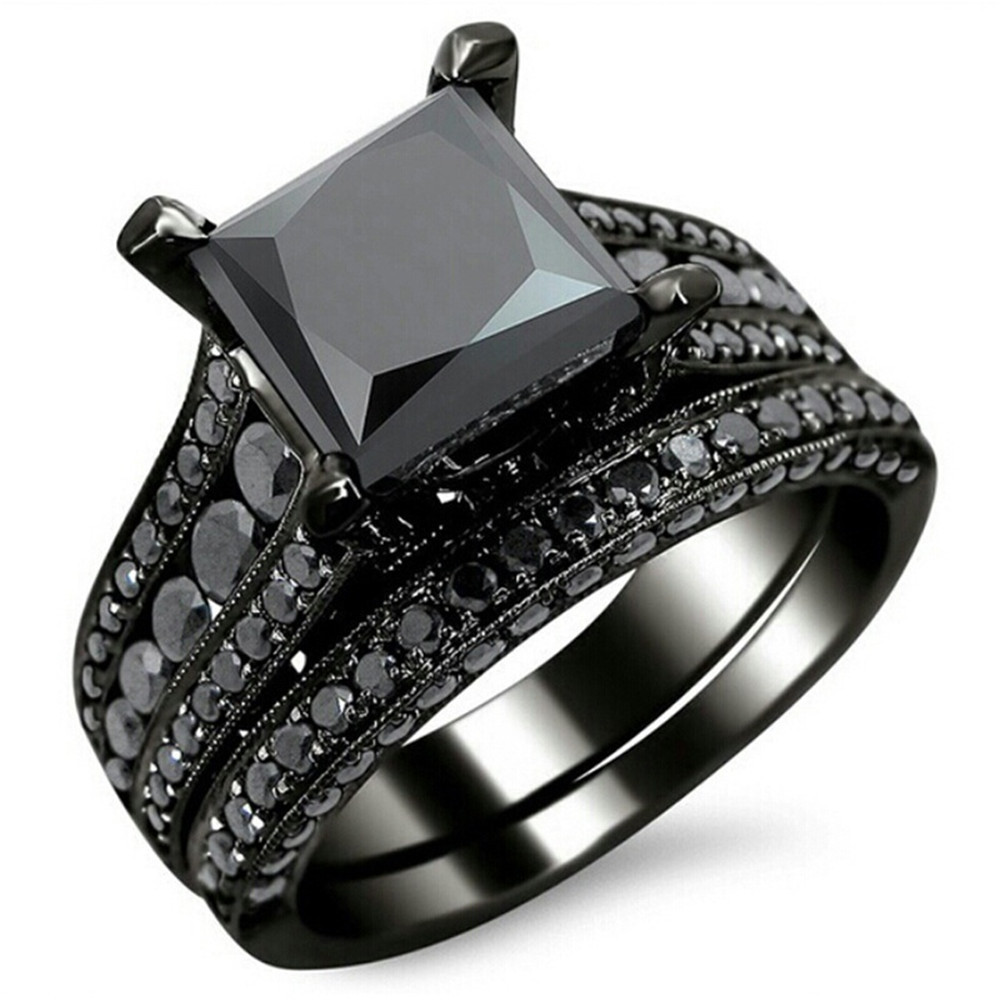 New Designer Fashion luxury couple ring hot European and American style popular Black gold-plated retro zircon ring female wedding ring, Golden;silver
New Designer Fashion luxury couple ring hot European and American style popular Black gold-plated retro zircon ring female wedding ring, Golden;silver