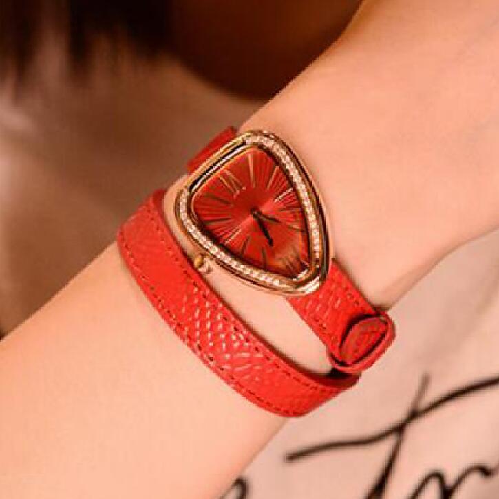 luxury rose gold snake watches Retro Roman scale crystal women watches quartz lady diamond leather strap watches, Slivery;brown
luxury rose gold snake watches Retro Roman scale crystal women watches quartz lady diamond leather strap watches, Slivery;brown