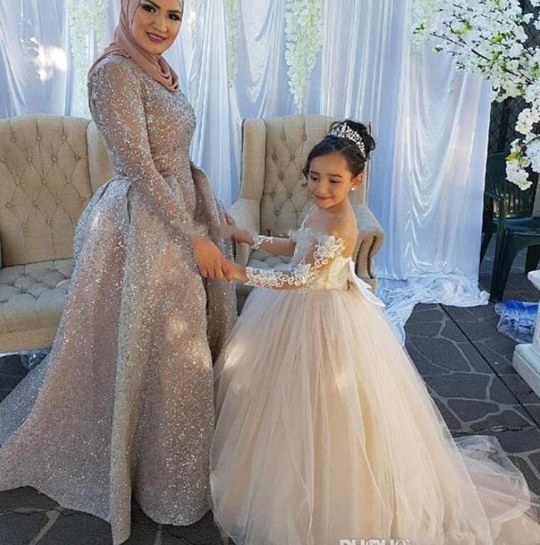 Ball Gown Flower Girls Dresses Lace Appliqued Long Sleeve Pageant Dresses For Girls Big Bow Birthday Wedding Formal Wear