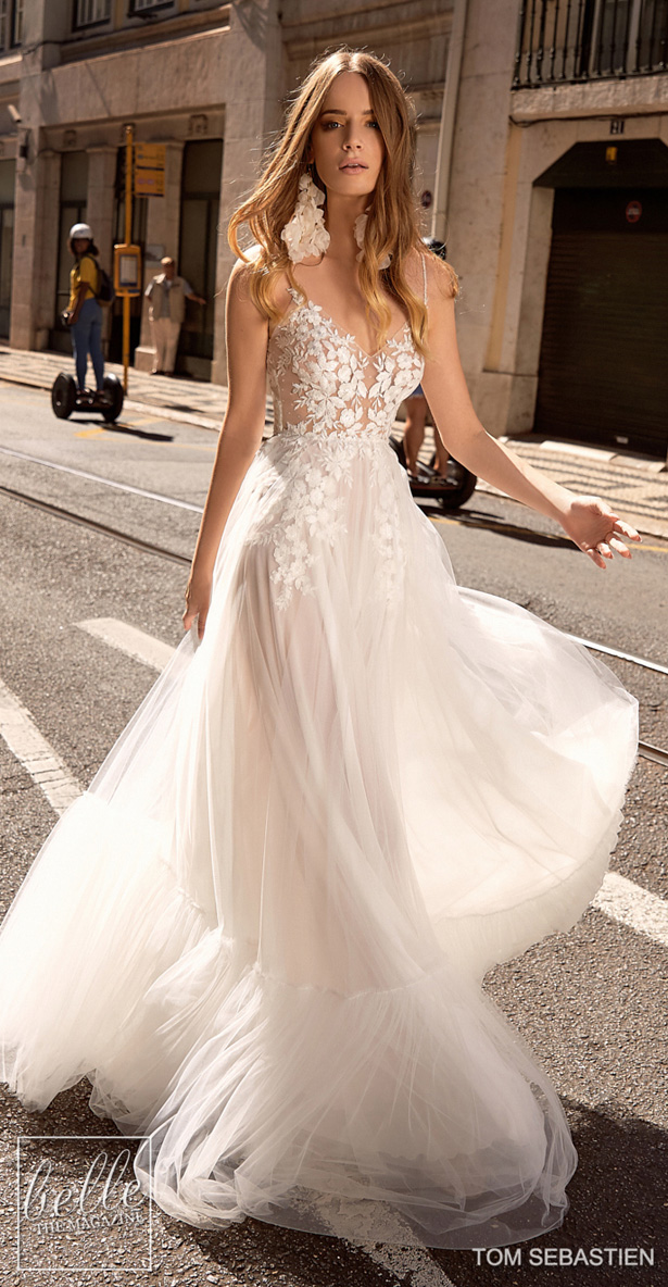 Berta 2019 Beach Wedding Dresses Spaghetti Lace Appliqued Illusion Bodice Sexy Backless A Line Boho Bridal Gowns Country Style Wedding Dress