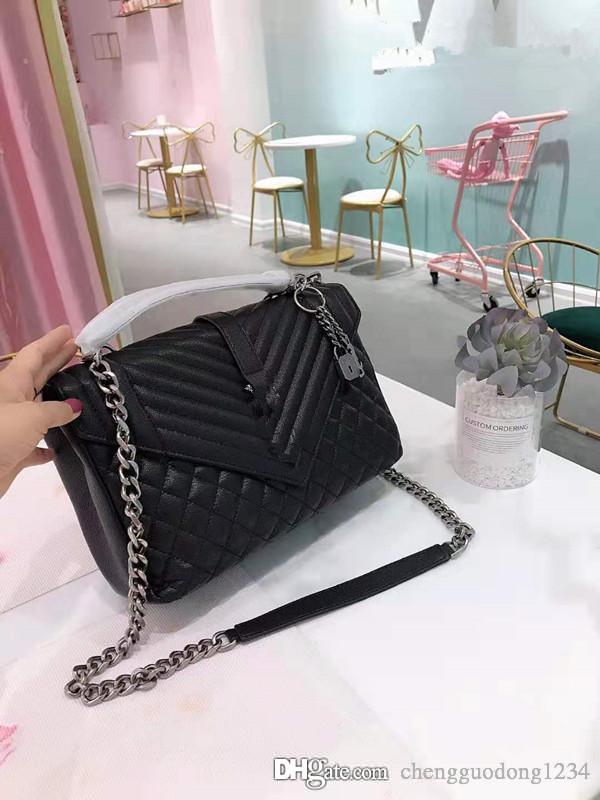 Cowhide Genuine Leather Handbag Women's Big Baotou Layer Diamond Lattice Chain Hand The Bill Of Lading Shoulder Large Capacity Female B, Black
Cowhide Genuine Leather Handbag Women's Big Baotou Layer Diamond Lattice Chain Hand The Bill Of Lading Shoulder Large Capacity Female B, Black