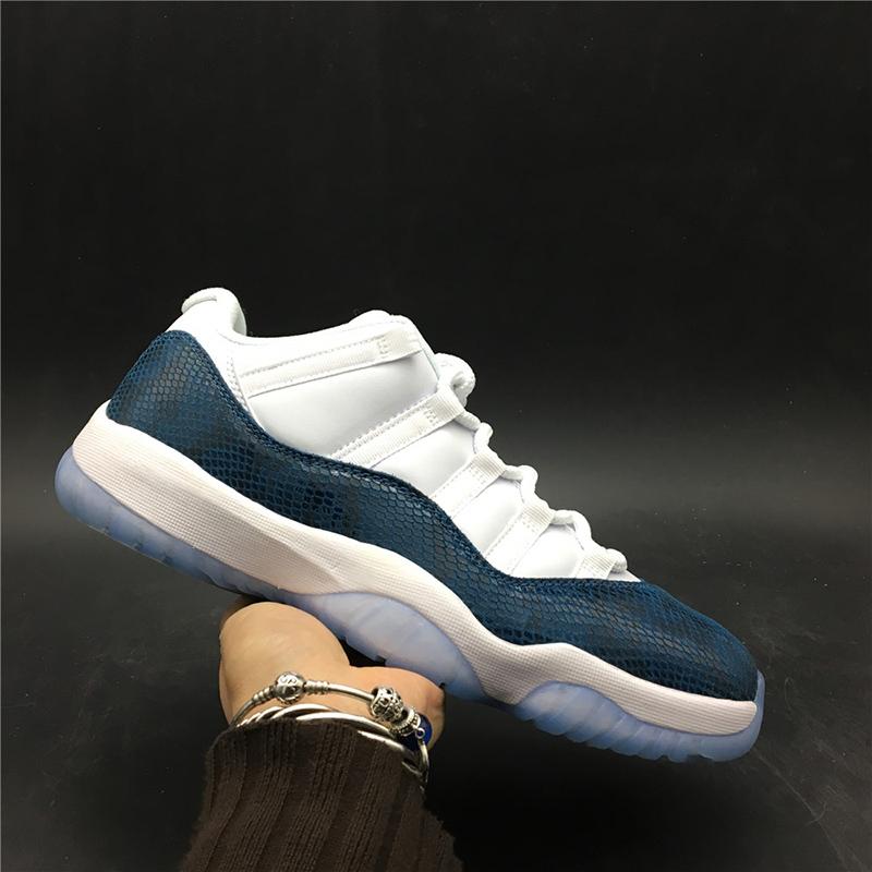 Air 11 Low LE Navy Snakeskin CD6846-102 11s XI White Blue Women Men Sports Shoes Sneakers Best Quality Trainers With Original Box
Air 11 Low LE Navy Snakeskin CD6846-102 11s XI White Blue Women Men Sports Shoes Sneakers Best Quality Trainers With Original Box