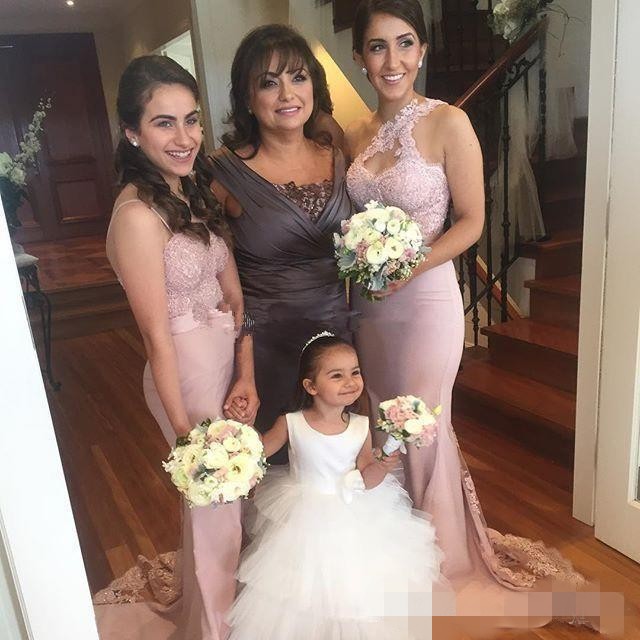 One Shoulder Bridesmaid Dresses Mermaid Lace Applique Jersey Sweep Train Ribbon Maid Of Honor Gown Wedding Party Guest Formal Wear