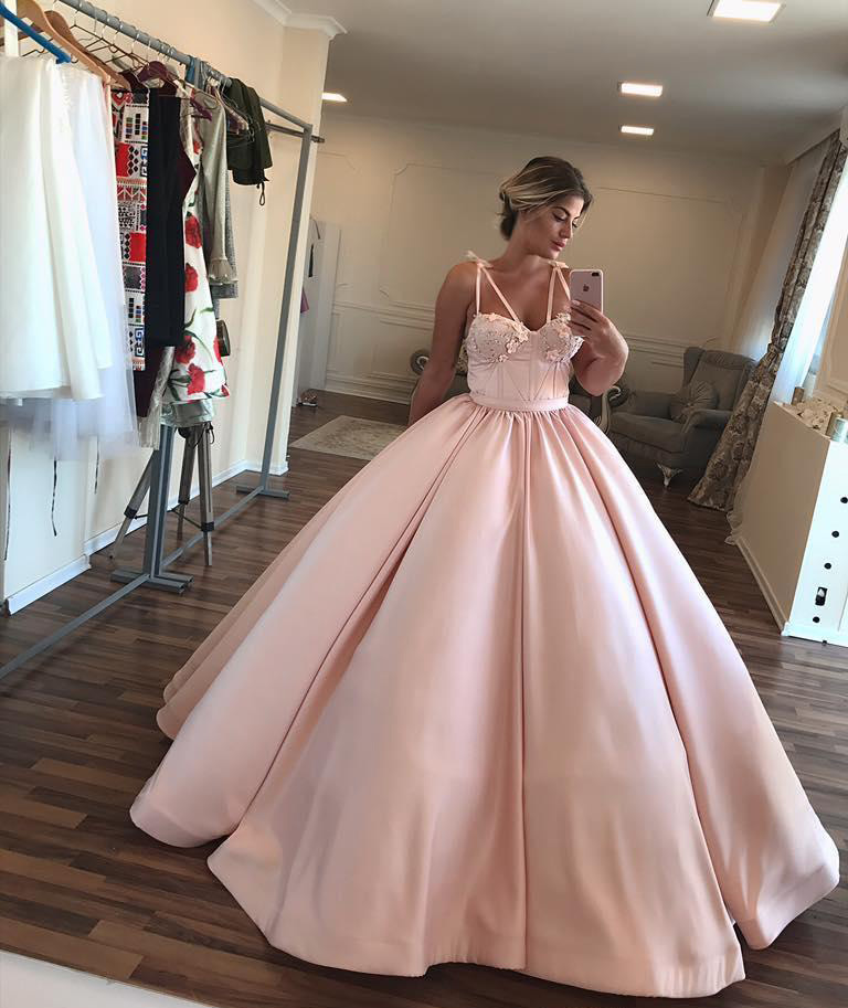 Baby Pink Ball Gown Quinceanera Dresses Spaghetti Sweep Train Appliques Party Gowns Sweet 16 Prom Dresses vestidos de 15 anos Plus Size