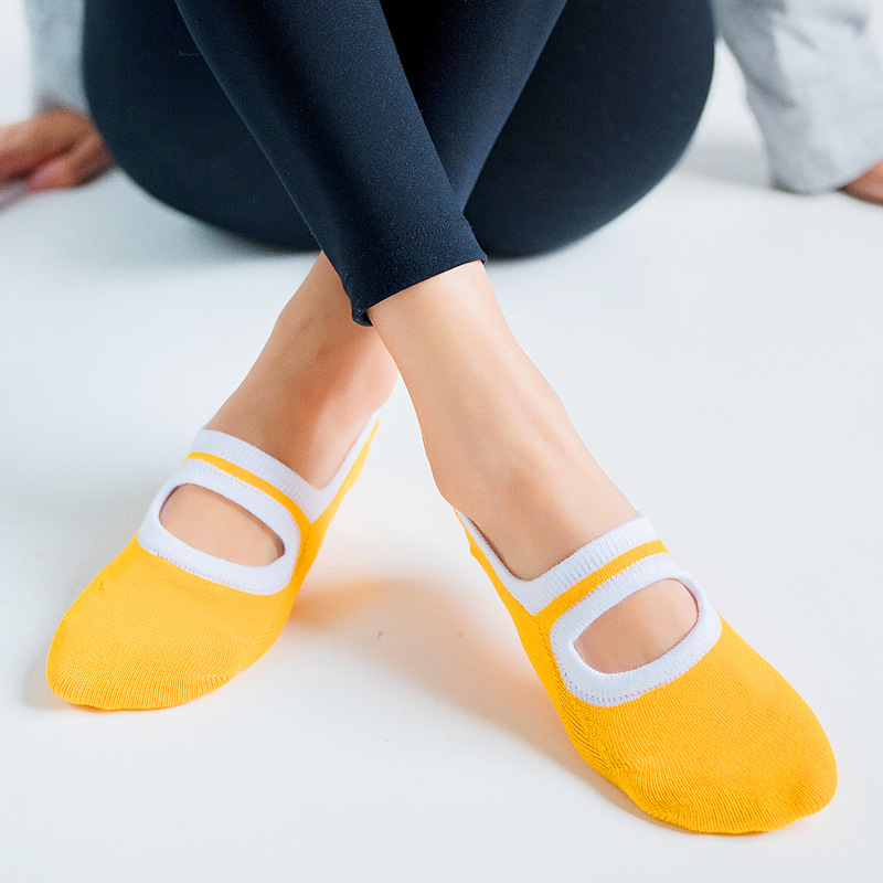 Hot Breathable Anti-friction Women Yoga Socks Silicone Non Slip Pilates Barre Breathable Sports Dance Socks Slippers With Grips, Beige
Hot Breathable Anti-friction Women Yoga Socks Silicone Non Slip Pilates Barre Breathable Sports Dance Socks Slippers With Grips, Beige