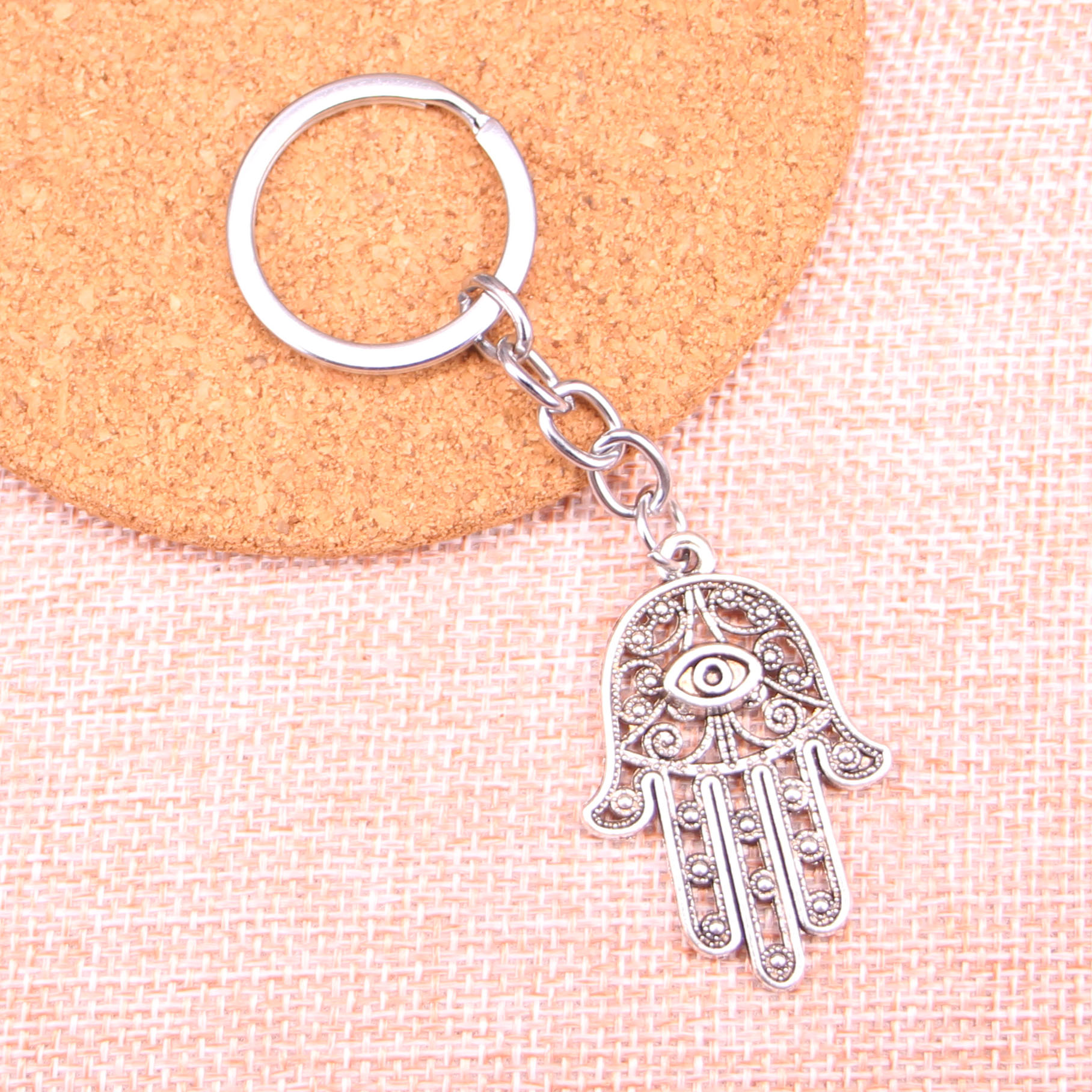 New Keychain 36*25mm eye hamsa palm protection Pendants DIY Men Car Key Chain Ring Holder Keyring Souvenir Jewelry Gift, Slivery;golden
New Keychain 36*25mm eye hamsa palm protection Pendants DIY Men Car Key Chain Ring Holder Keyring Souvenir Jewelry Gift, Slivery;golden