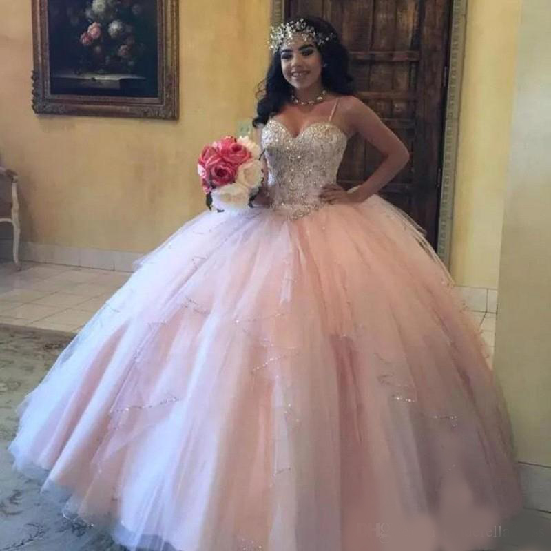 2020 Vintage Puffy Skirts Ball Gown Quinceanera Dresses Spaghetti Straps Backless Crystal Beaded Long Bridal Evening Gowns