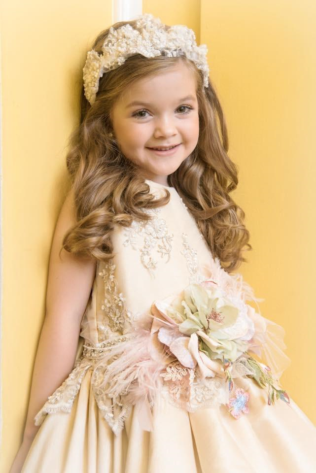 Champagne Flowers Girls Dresses Jewel Lace Applique Feather Hand Made Flower Princess High Low Birthday Party Gowns Robes De Fête