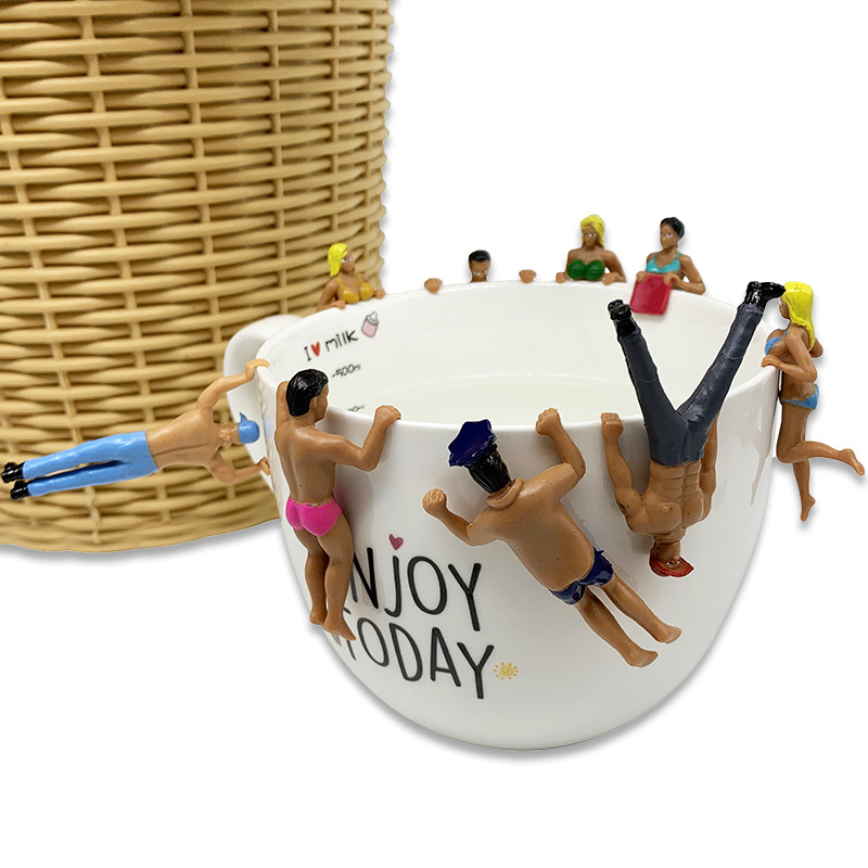 Environmentally friendly cute pvc cup edge dolls Character landscape cup hand cup hanging toys promotional gifts
Environmentally friendly cute pvc cup edge dolls Character landscape cup hand cup hanging toys promotional gifts