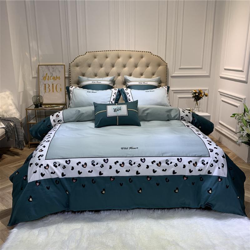 4-6pcs Modern Bedroom Set Green Leopard Print Duvet Cover Sets Egyptian Cotton Bedding Linen King Queen Bed Sheets Pillowcases
4-6pcs Modern Bedroom Set Green Leopard Print Duvet Cover Sets Egyptian Cotton Bedding Linen King Queen Bed Sheets Pillowcases