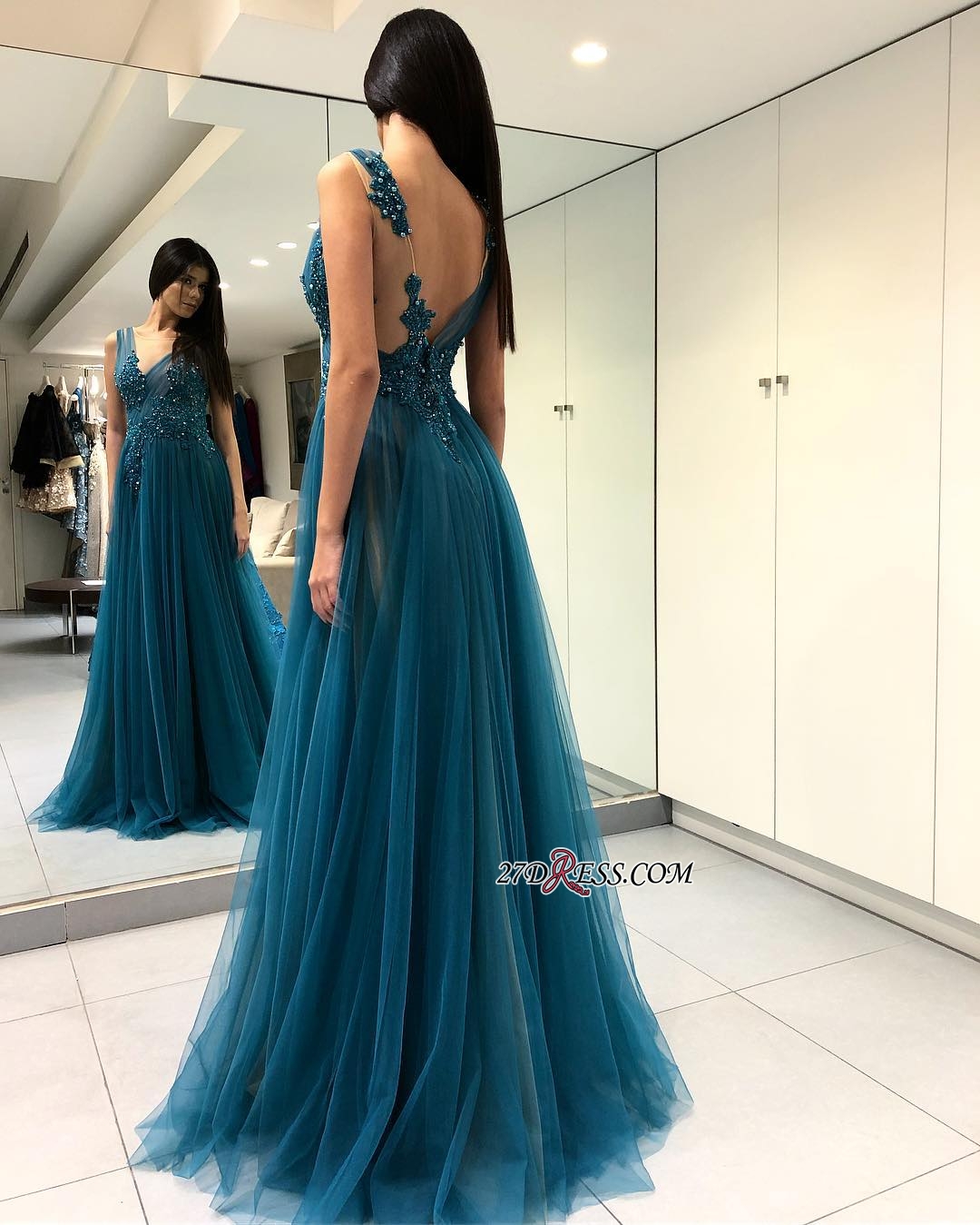 Sexy Side Split Prom Dresses V Neck Lace Appliques Beaded Sweep Train Backless Sweep TRain Evening Dress Formal Occasion Gowns