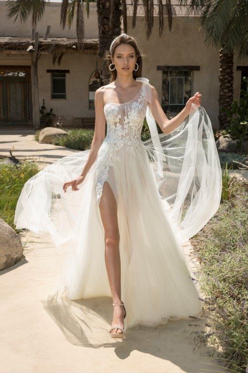 Julie Vino A Line Wedding Dresses Illusion One Shoulder Appliques Bridal Gowns Sweep Train Side Split Beach Backless Wedding Dress