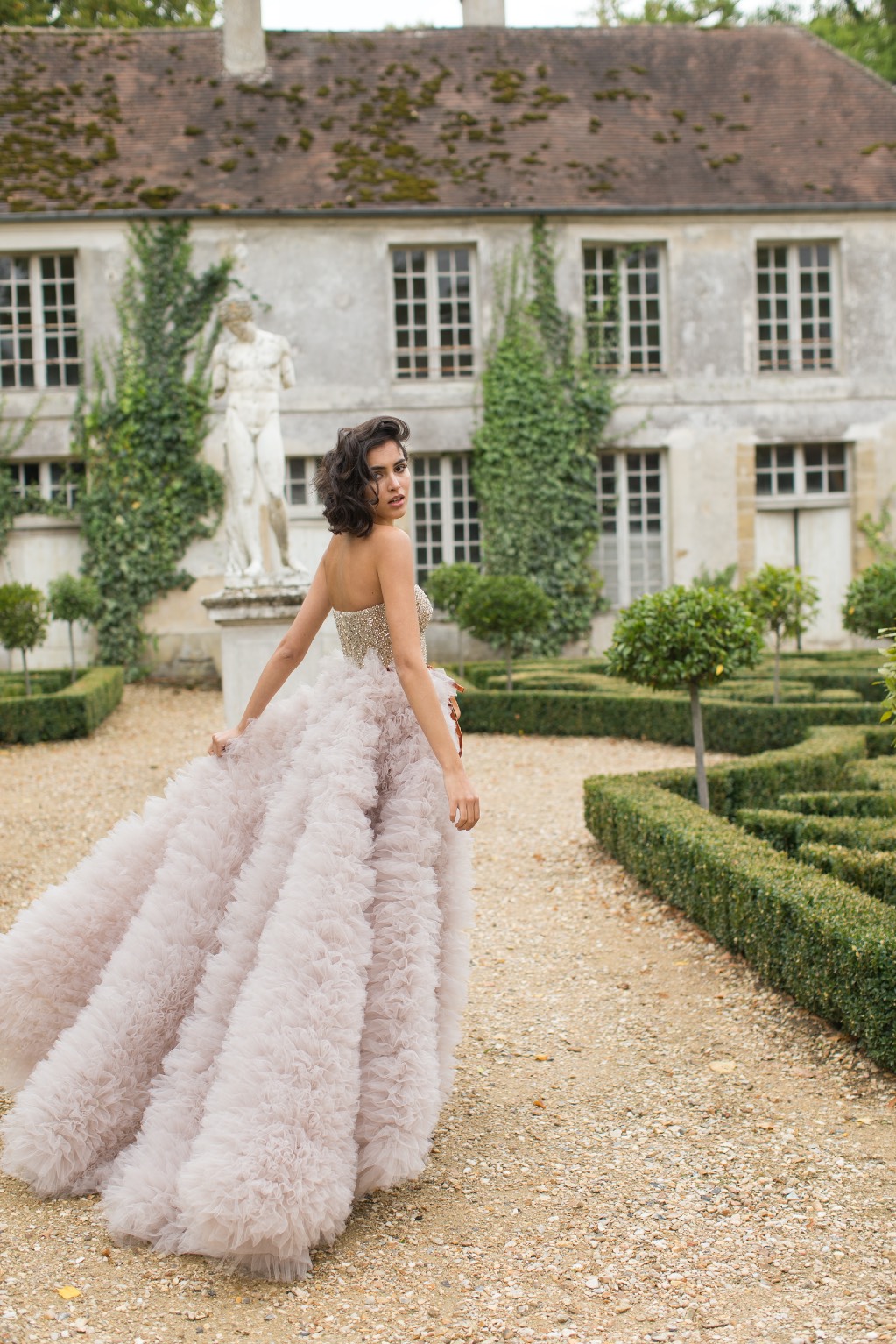 Hot Sell Ball Gown Sophiecouture Prom Dresse Strapless Sleeveless Tulle Beads Crystal Tiers Party Dress Sweep Train robes de soirée