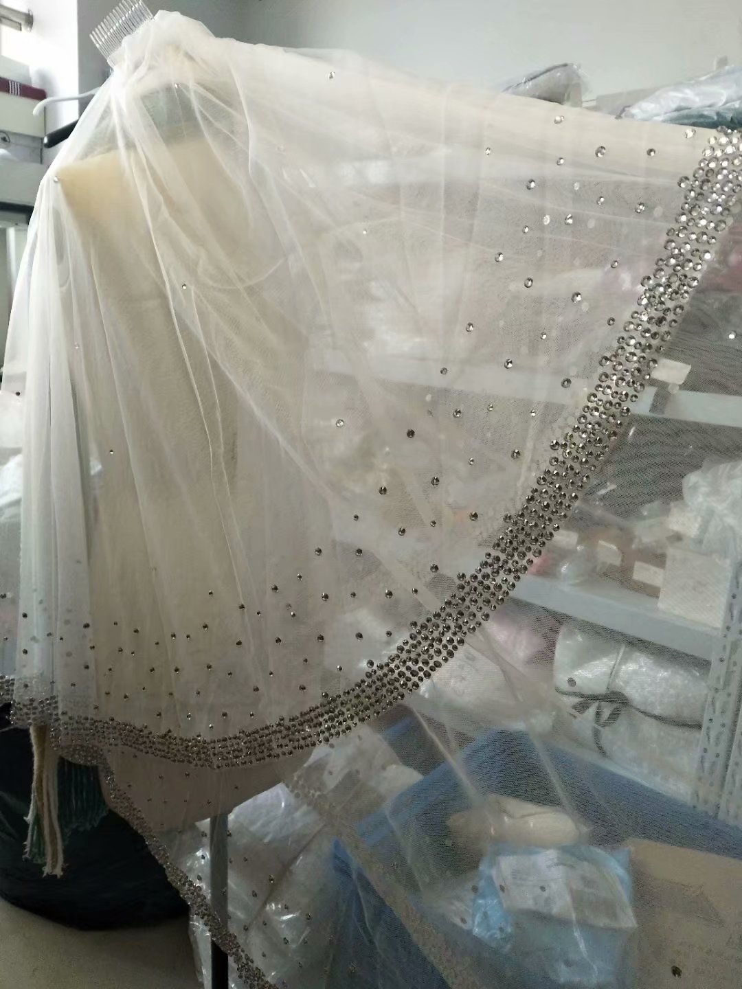 100% Real Image Wedding Bridal Veils Two Layers Bling Bling Tulle Beaded Long Veil With Comb