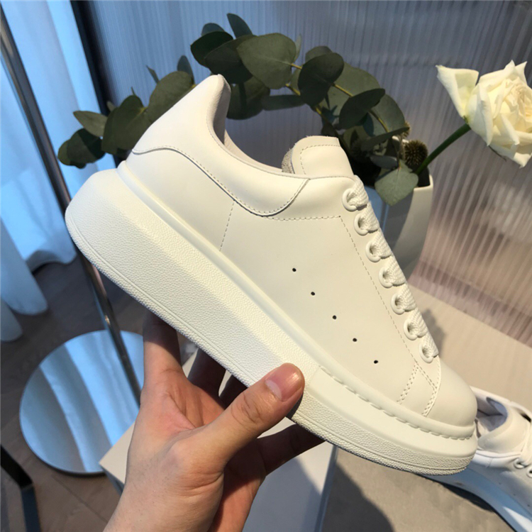 Cheap Casual Shoes Womens Mens Trainers Leather Platform Shoes Flat Casual Party Wedding Shoes Suede Sports scarpe couple
Cheap Casual Shoes Womens Mens Trainers Leather Platform Shoes Flat Casual Party Wedding Shoes Suede Sports scarpe couple