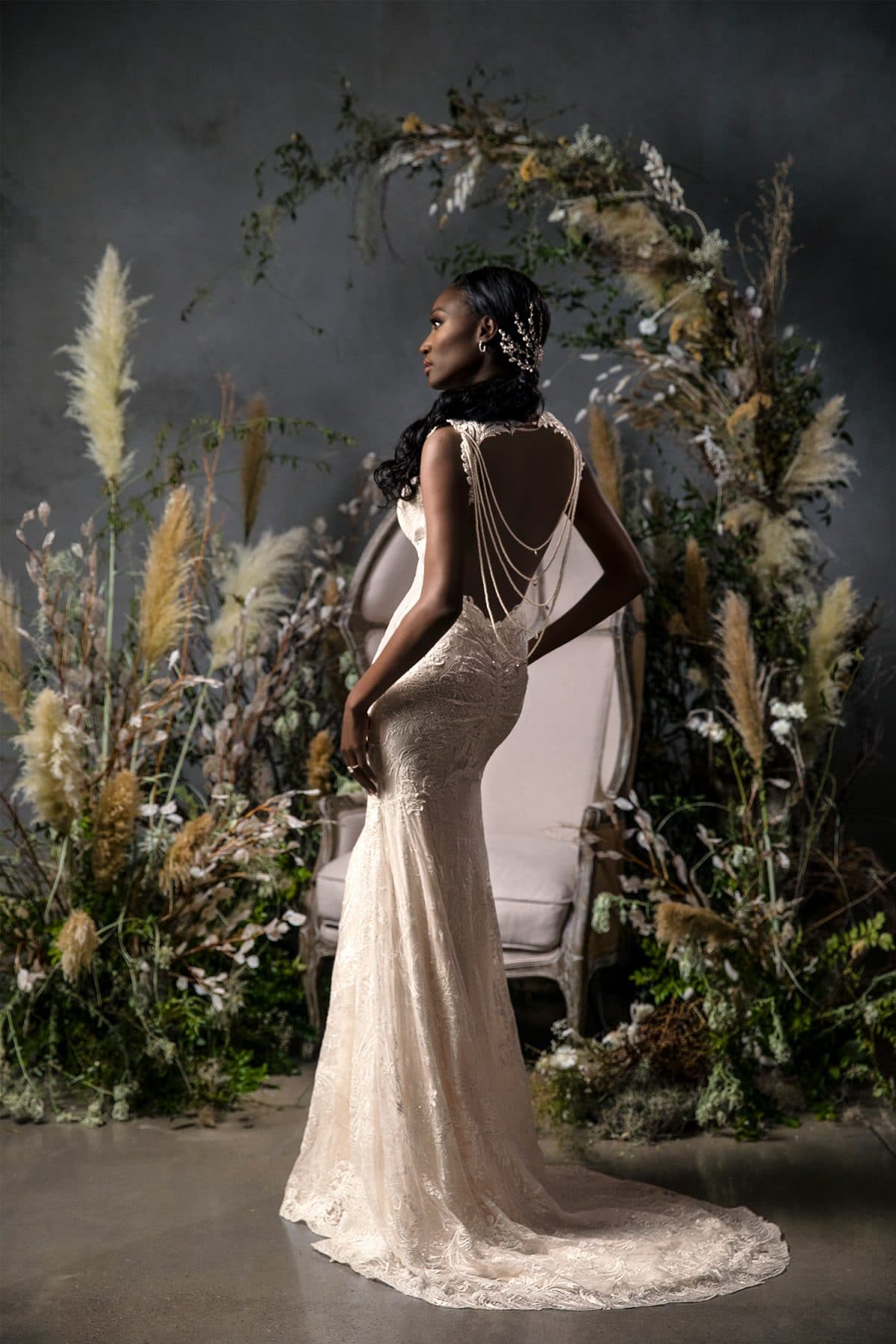 Naama&Anat Black Girl Beading Mermaid Wedding Dresses Sexy V Neck Lace Appliques Bridal Gowns Sweep Train Tassel Backless Wedding Dress