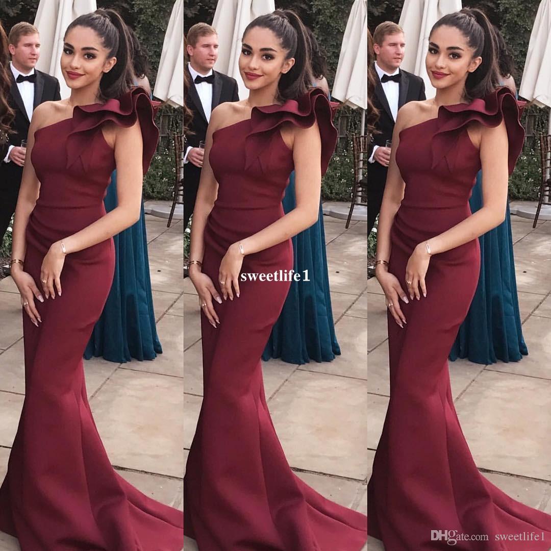 2020 Burgundy Evening Dresses One Shoulder Mermaid Formal Prom Occasion Party Gown Sexy robes de soirée, Gold
2020 Burgundy Evening Dresses One Shoulder Mermaid Formal Prom Occasion Party Gown Sexy robes de soirée, Gold