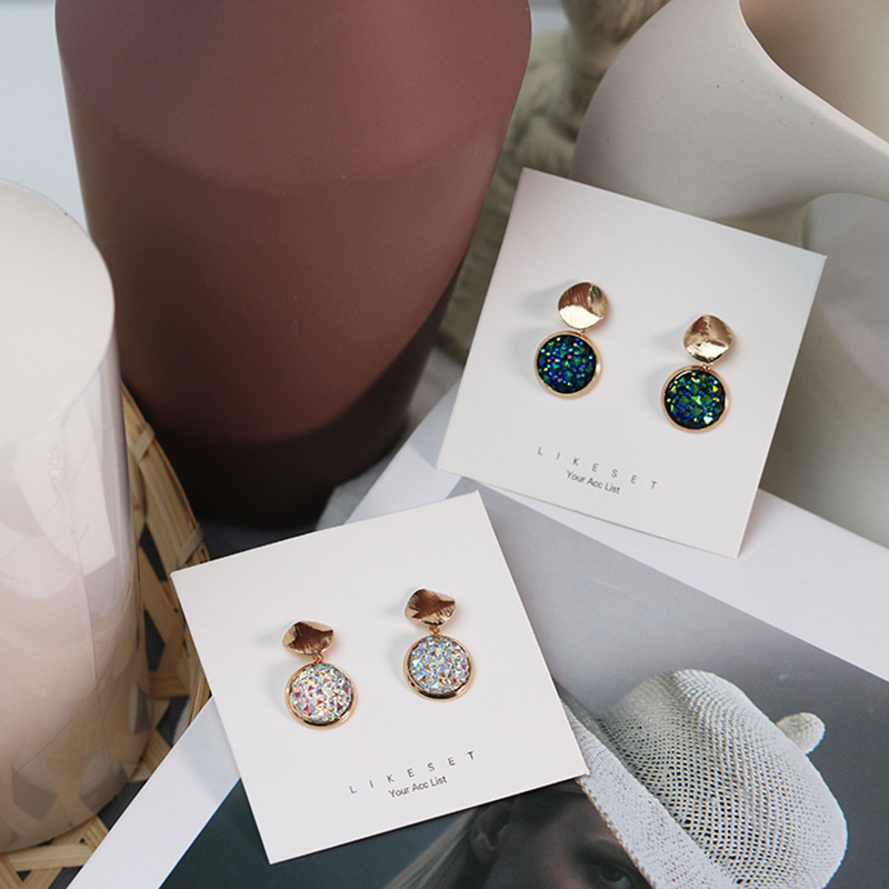 Temperament Korea Simple Personality Wild Super Flash Colorful Crystal Metal Round Korean Earrings Earrings Women
Temperament Korea Simple Personality Wild Super Flash Colorful Crystal Metal Round Korean Earrings Earrings Women