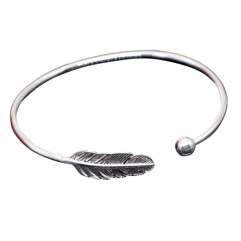 European And American Fashion Slender Literary Feather Ladies Bracelet Temperament Simple Brush Bead Bracelet
European And American Fashion Slender Literary Feather Ladies Bracelet Temperament Simple Brush Bead Bracelet
