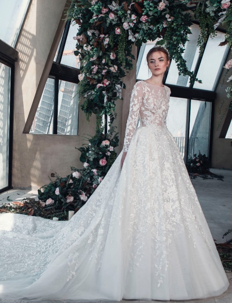 Tony Ward 2019 Wedding Dresses Long Sleeve Jewel Neck Lace Appliqued Bridal Gowns A Line Bohemian Beach Garden Wedding Dress