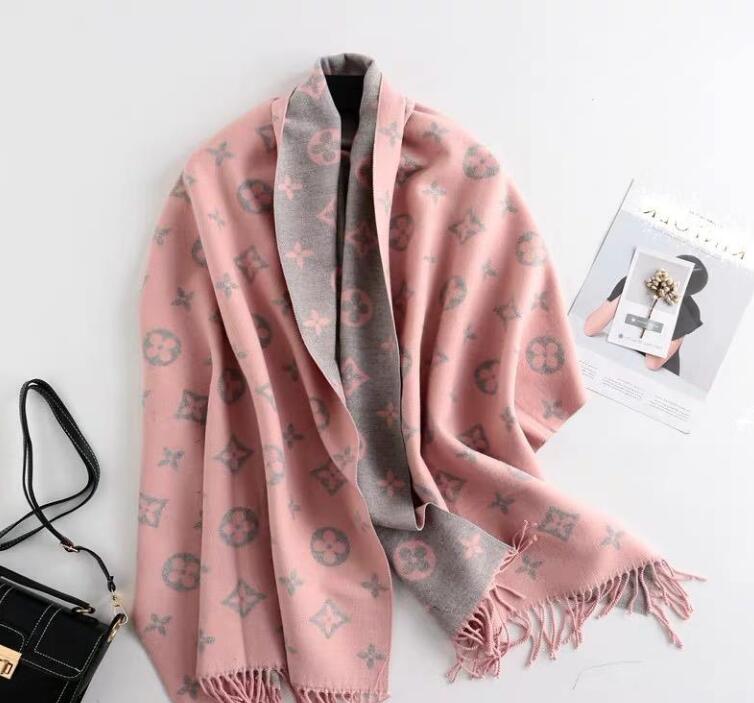 Women's autumn and winter new cashmere scarf double-sided jacquard warm shawl top quality color matching collar
Women's autumn and winter new cashmere scarf double-sided jacquard warm shawl top quality color matching collar