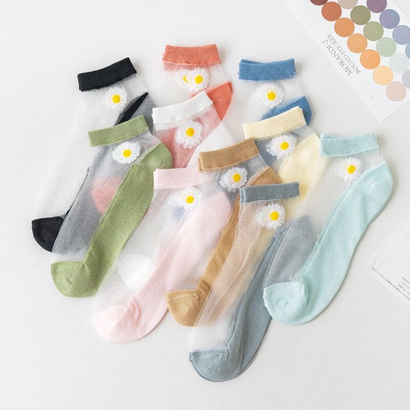 Japanese cartoon socks spring and summer small flower socks short stockings glass silk transparent crystal silk
Japanese cartoon socks spring and summer small flower socks short stockings glass silk transparent crystal silk