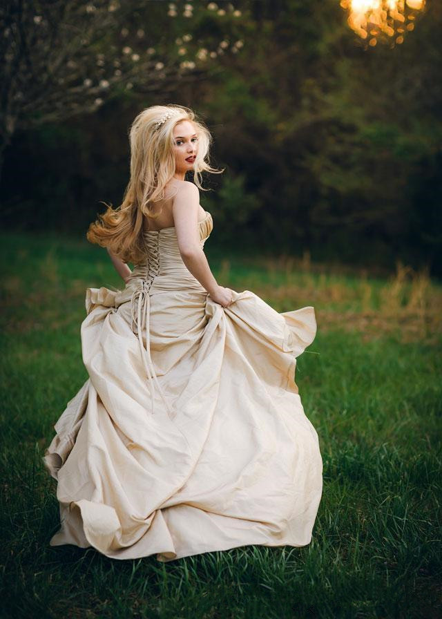 Mermaid Ruffle Garden Wedding Dresses Long Train 2020 Vintage Lace-up Corset Western Country Champagne Bridal Gowns Plus Size