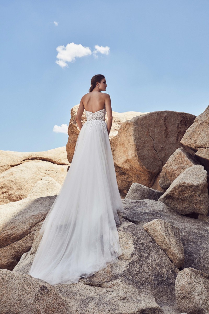 Calla Blanche Mermaid Wedding Dresses Sweetheart Lace Appliqued Custom Made Beach Wedding Dress Bridal Gowns with Detachable Train