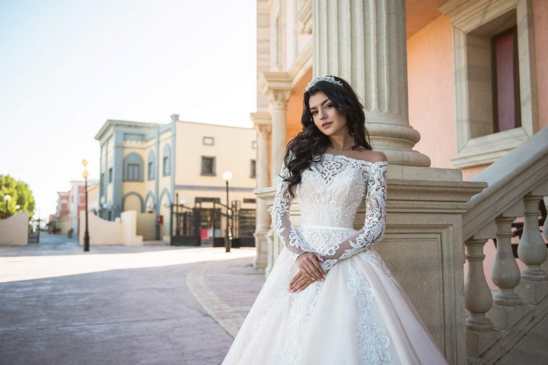 new country wedding dresses long sleeve sheer jewel neck lace appliqued boho wedding dress bridal gowns robe de mariee