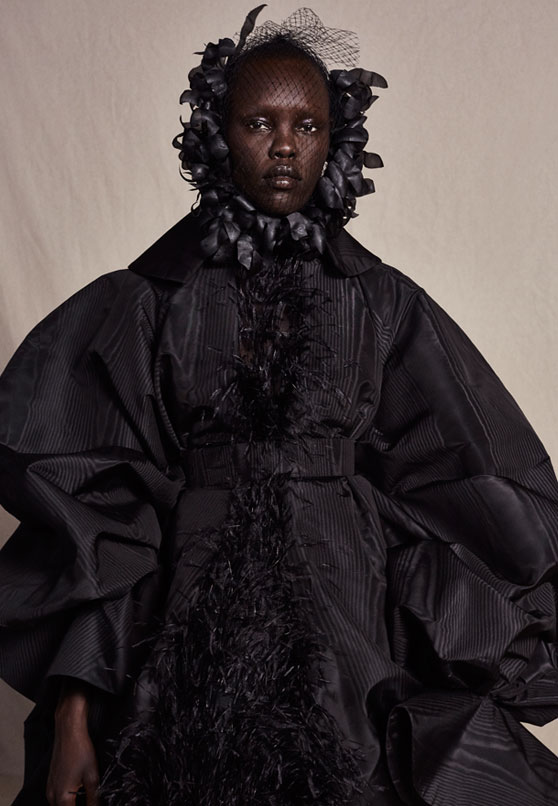 Black Ashi Studio A Line Prom Dress High Neck Sash Feather Ruched Party Dress Sweep Train robes de soirée