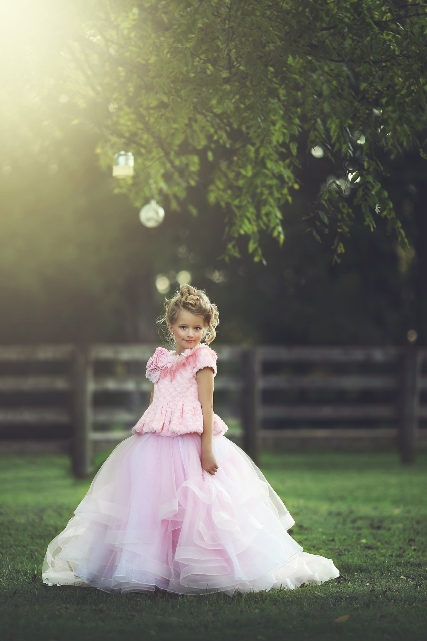 2019 Pink Flower Girl Dresses Jewel Neck Lace 3D Handmade Flowers A-Line Short Sleeves Girls Pageant Dresses Sweep Train Birthday Party Gown