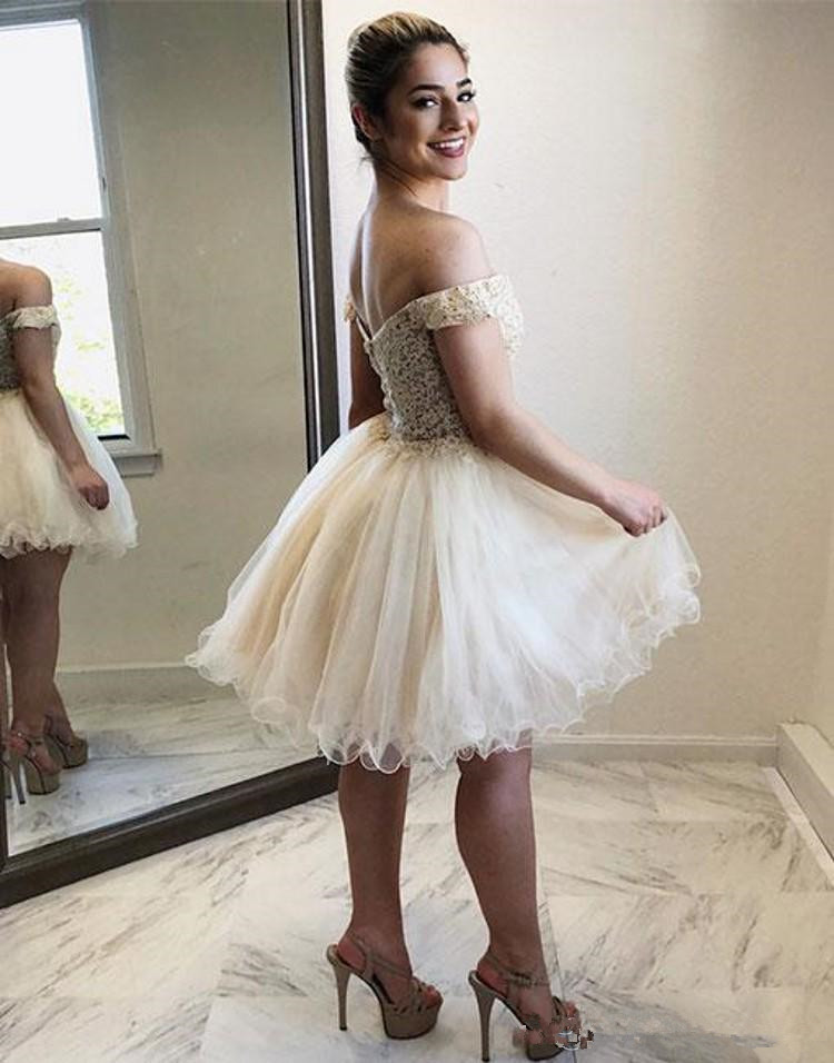 Gorgeous Homecoming Off The Shoulder Appliques Lace Tulle Knee Length Prom Tutu Ivory Champagne Tail Party Dresses Q131 0510