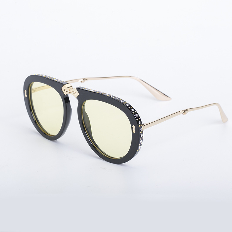 2020 new style sunglasses women's fashion website red beach folding sunglasses men and women with the same flat mirro
2020 new style sunglasses women's fashion website red beach folding sunglasses men and women with the same flat mirro