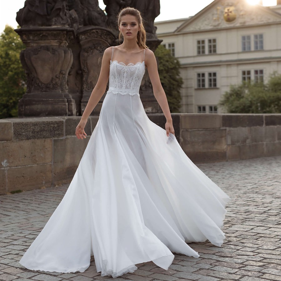 Line Cheap A Lace Beach Wedding Dresses Spaghetti Straps Neck Bohemian Bridal Gowns Tulle Sweep Train Robe De Marie
