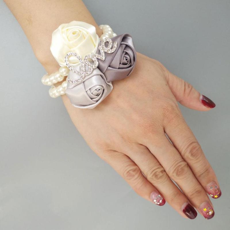 European Wedding Ribbon Rose Wrist Corsage Pearl Corsage Bracelet Bride Bridesmaid Hand Wrist Flower Wedding Accessories SW33-H, As pic
European Wedding Ribbon Rose Wrist Corsage Pearl Corsage Bracelet Bride Bridesmaid Hand Wrist Flower Wedding Accessories SW33-H, As pic