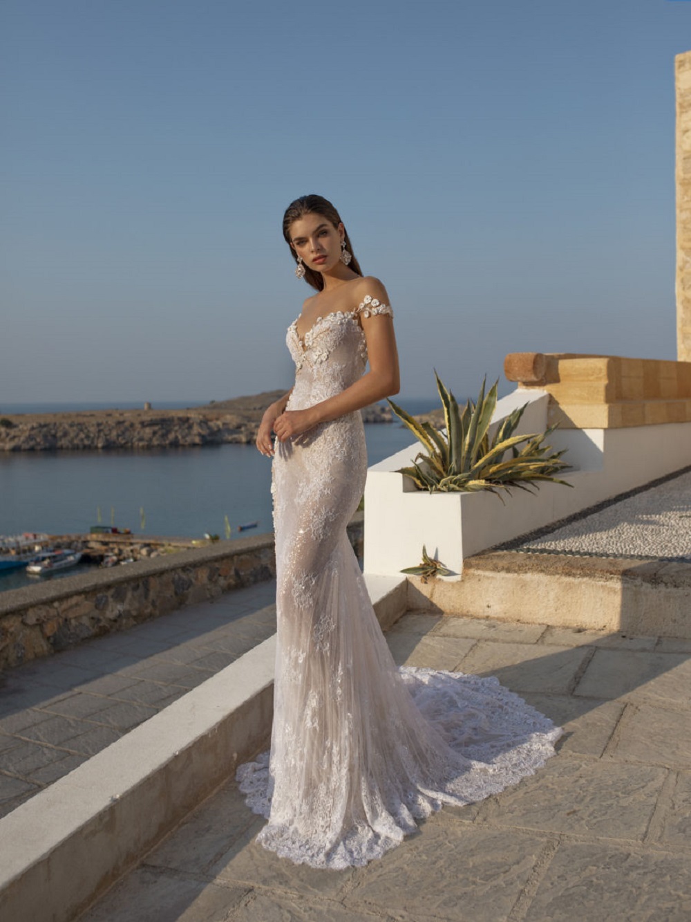 2020 Lian Rokman Mermaid Wedding Dresses Illusion Off Shoulder Lace Appliques Bridal Gowns Backless Sweep Train Wedding Dress