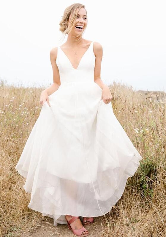 Simple cheap Beach Wedding Dresses Backless Deep V-neckline Sleeveless Chiffon A-Line Wedding Gowns vestidos de novia 2019 Bride Dress