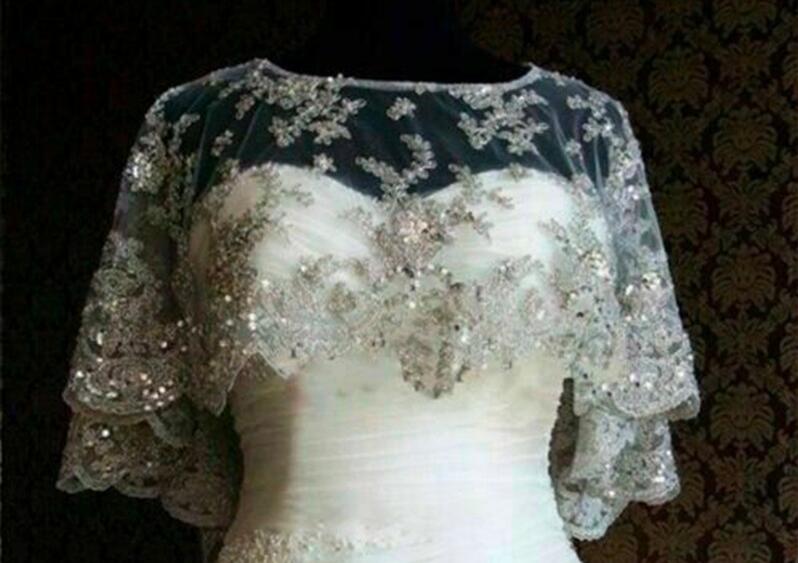 Real Image Sparkling Wedding Cloak Jacket New Ivory White Sleeveless Bridal Lace Applique Sequins Cape Wraps Custom Jackets
