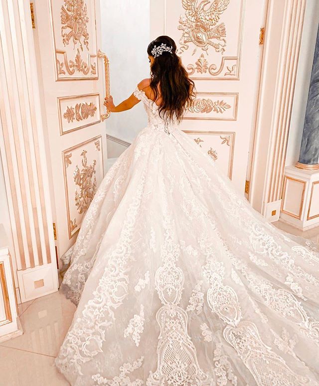 Elegant Chapel Train Wedding Gowns A Line Applique Bridal Gowns Off shoulder Weeding Dresses Abiti Da Sposa