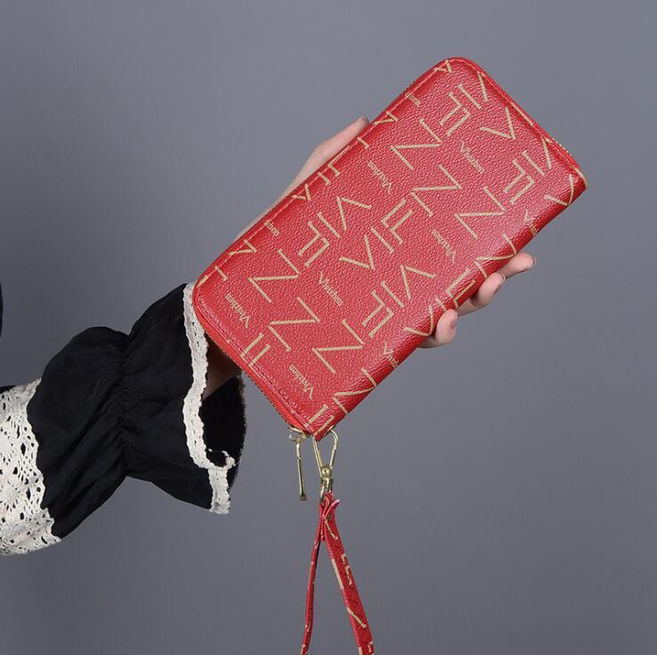 Factory wholesale women handbag fashion printed long wallet elegant atmosphere contrast leathers womens hand bag street trend printeds leather purses, Red3(printing box )
Factory wholesale women handbag fashion printed long wallet elegant atmosphere contrast leathers womens hand bag street trend printeds leather purses, Red3(printing box )