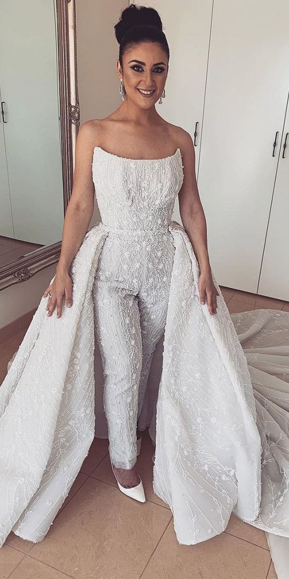 Gorgerous Lace Jumpsuit Wedding Dresses With Overskirts Strapless Backless Bridal Gowns Appliqued Plus Size Dubai Arab Wedding Dress Custom