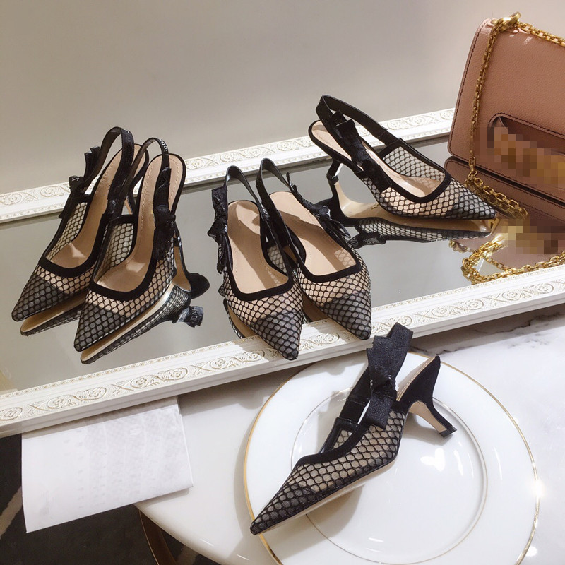 G shoes Classics Women shoes heels Sandals fashion Beach Thick bottom Dress Shoe lady Sandal Leather High heel lides, Choose the color
G shoes Classics Women shoes heels Sandals fashion Beach Thick bottom Dress Shoe lady Sandal Leather High heel lides, Choose the color