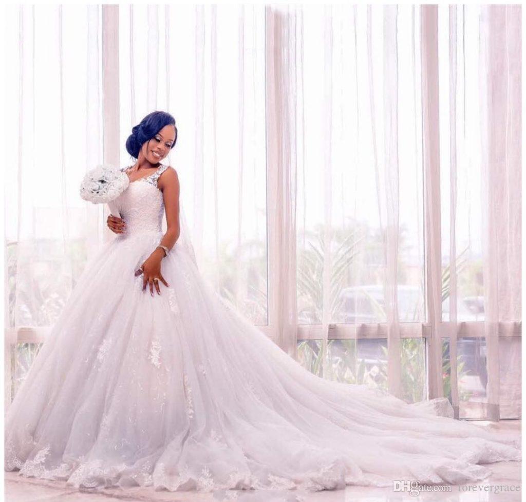 2019 African Black Girls White Wedding Dress With Lace Applique Sleeveless Country Garden Bridal Gown Custom Made Plus Size