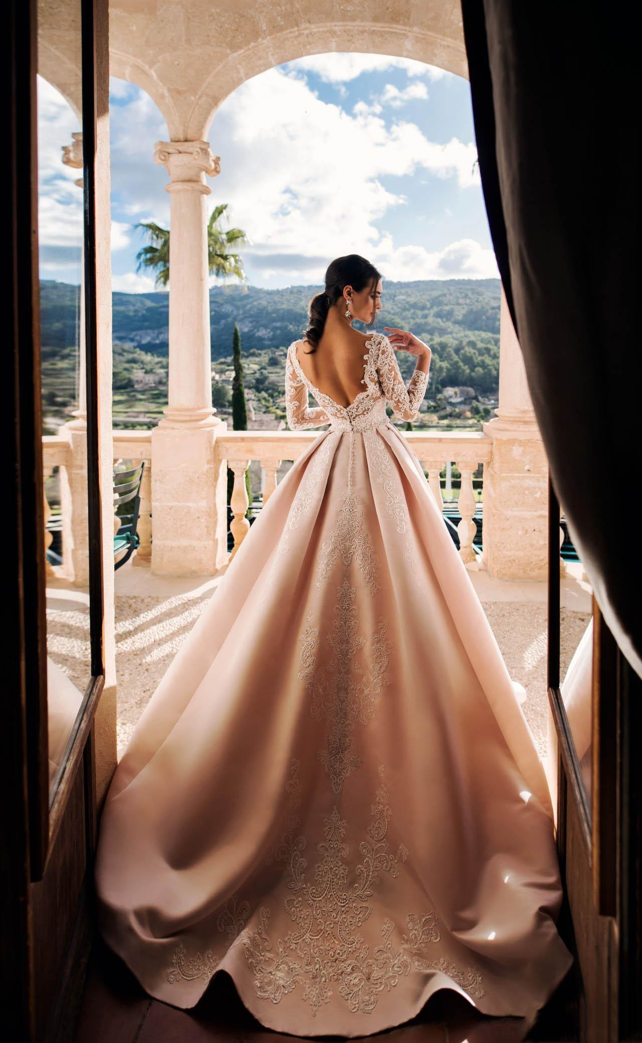 Nora Naviano Vintage Long Sleeve Wedding Dresses Lace Backless Sweep Train Boho Bridal Gowns Plus Size robe de mariee